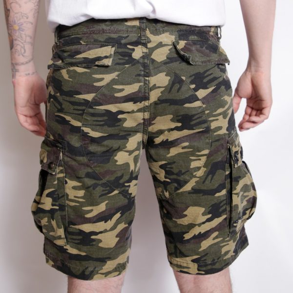 ss17_shorts_container_woodland-camo_5